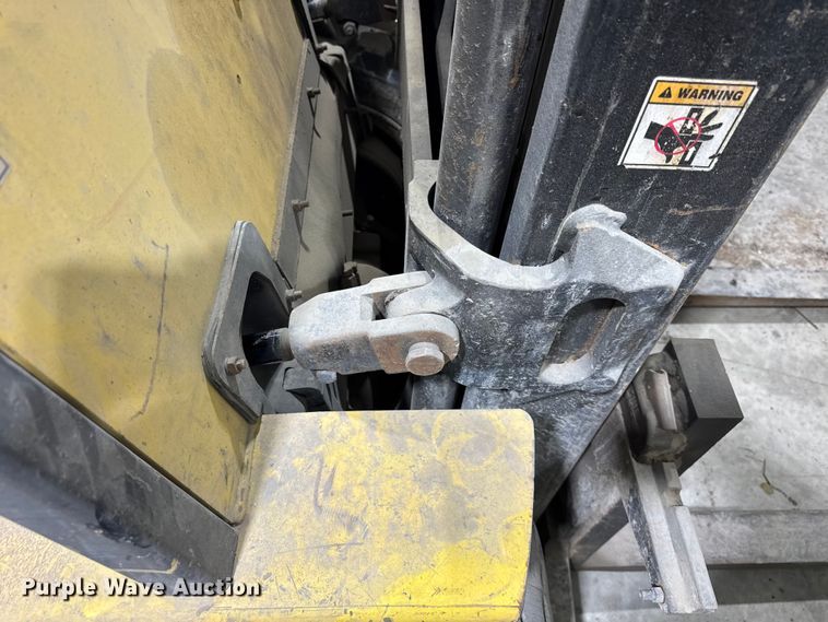 image for item ER0408 1998 Hyster H60XM forklift