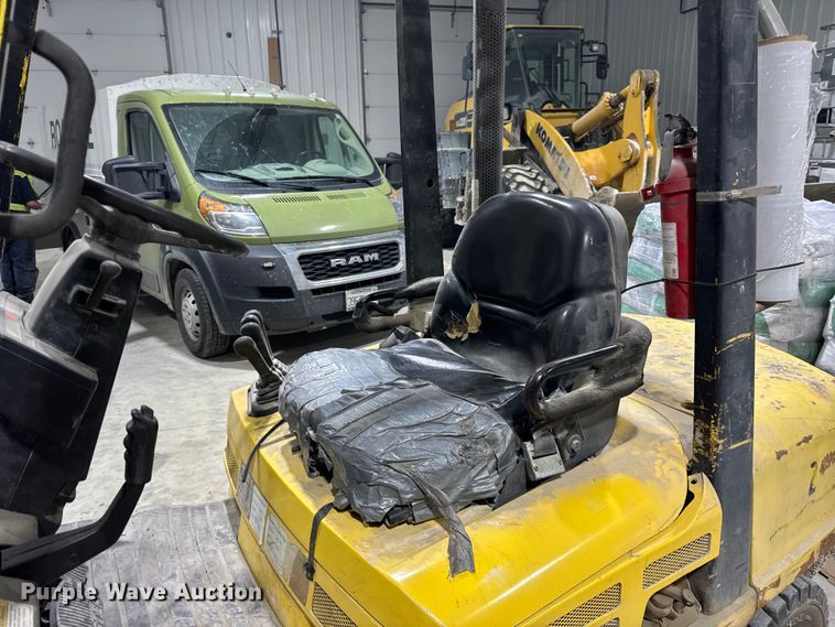 image for item ER0408 1998 Hyster H60XM forklift