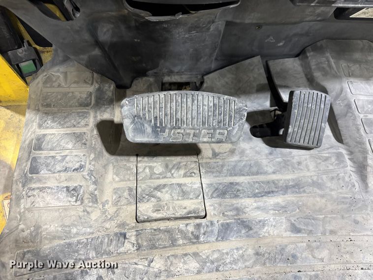 image for item ER0408 1998 Hyster H60XM forklift