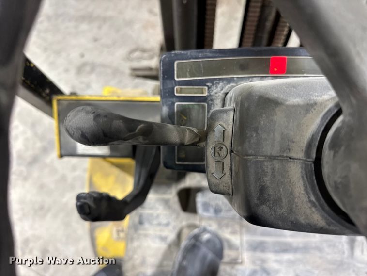 image for item ER0408 1998 Hyster H60XM forklift