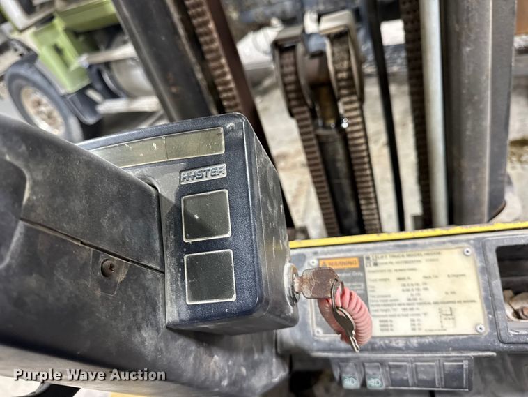 image for item ER0408 1998 Hyster H60XM forklift