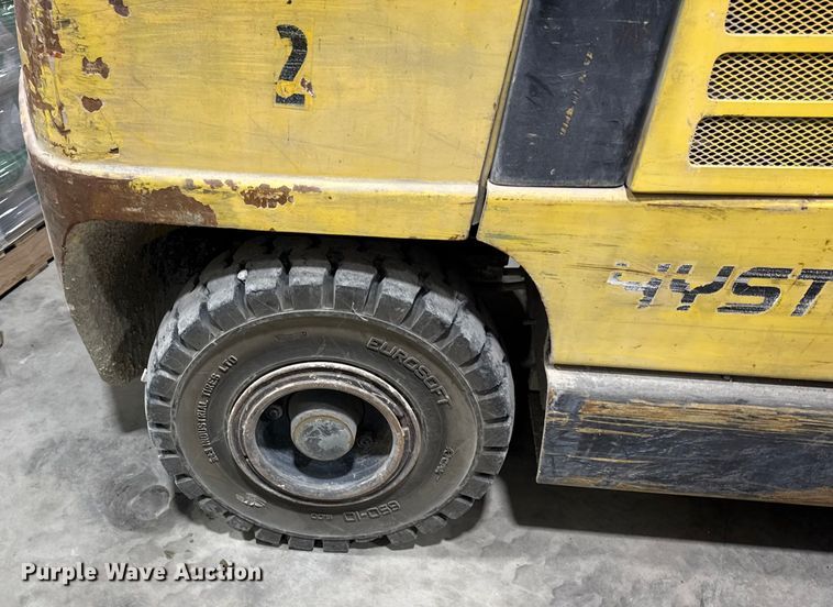 image for item ER0408 1998 Hyster H60XM forklift