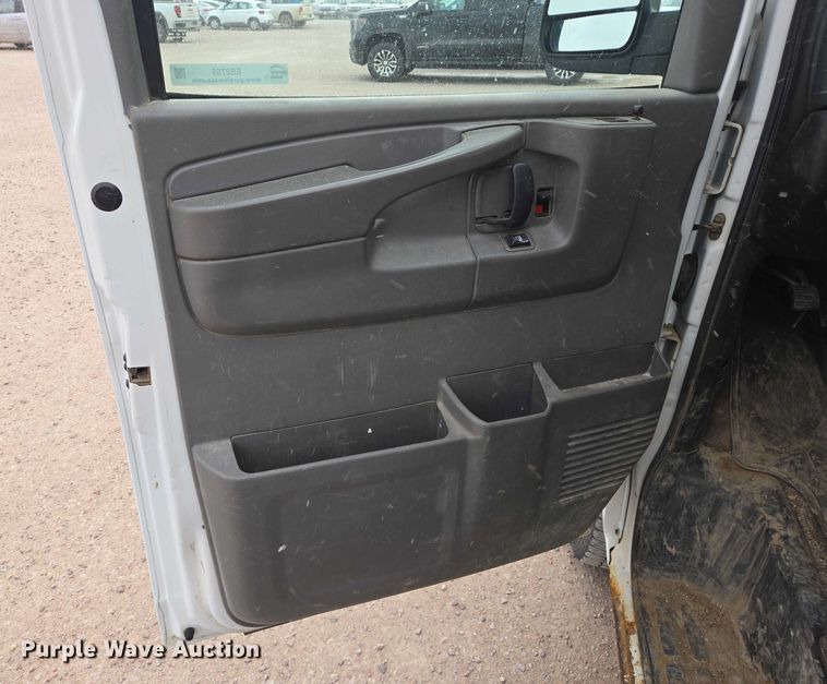 image for item ES2755 2008 Chevrolet Express van