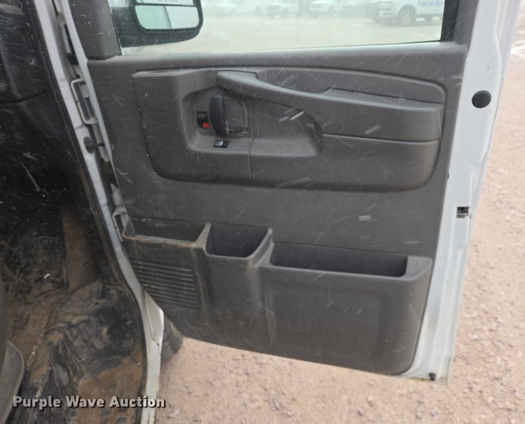 image for item ES2755 2008 Chevrolet Express van