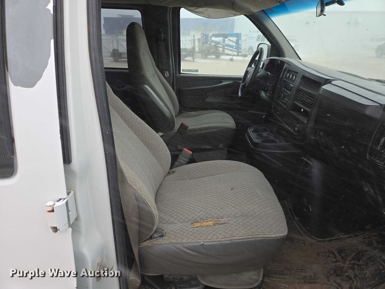 image for item ES2755 2008 Chevrolet Express van