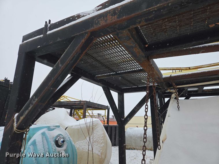 image for item ES2793 (3) shaker deck platforms