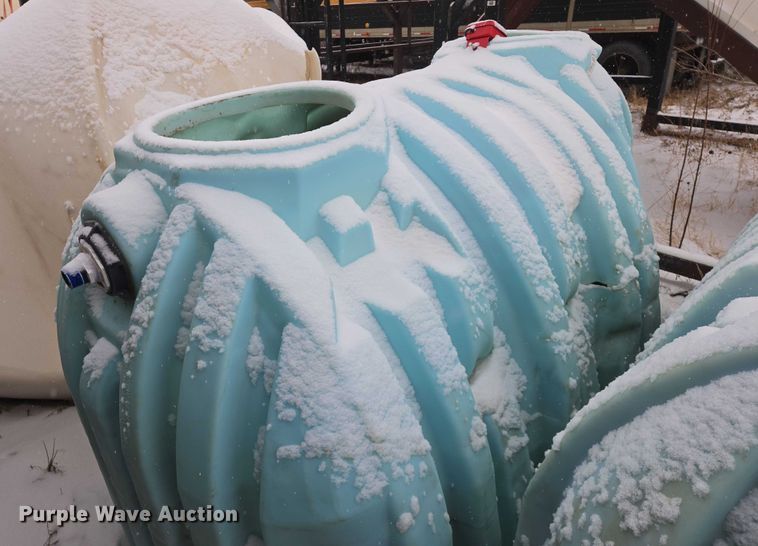 image for item ES2794 (3) tanks