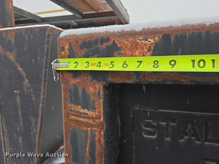 image for item ES2796 Roll off container