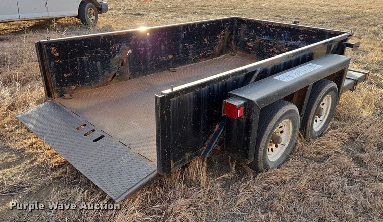 image for item ES2804 2005 JLG utility trailer