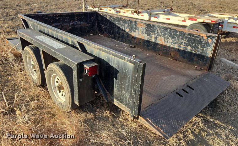 image for item ES2804 2005 JLG utility trailer