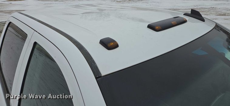 image for item ES2828 2016 Chevrolet Silverado 3500HD Crew Cab pickup truck