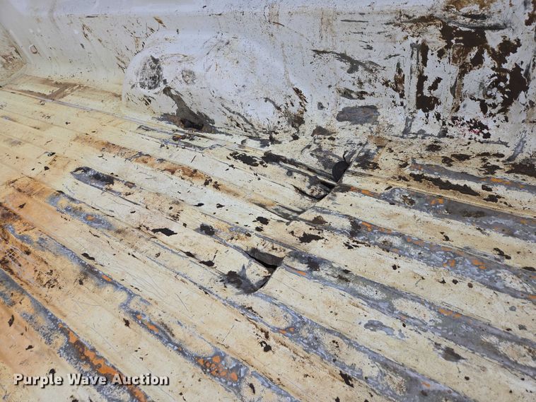 image for item ES2828 2016 Chevrolet Silverado 3500HD Crew Cab pickup truck