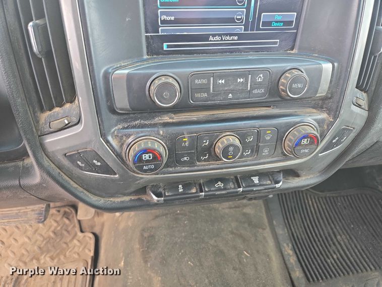 image for item ES2828 2016 Chevrolet Silverado 3500HD Crew Cab pickup truck