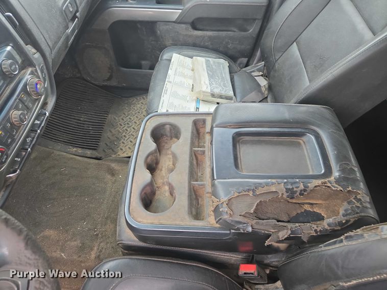 image for item ES2828 2016 Chevrolet Silverado 3500HD Crew Cab pickup truck