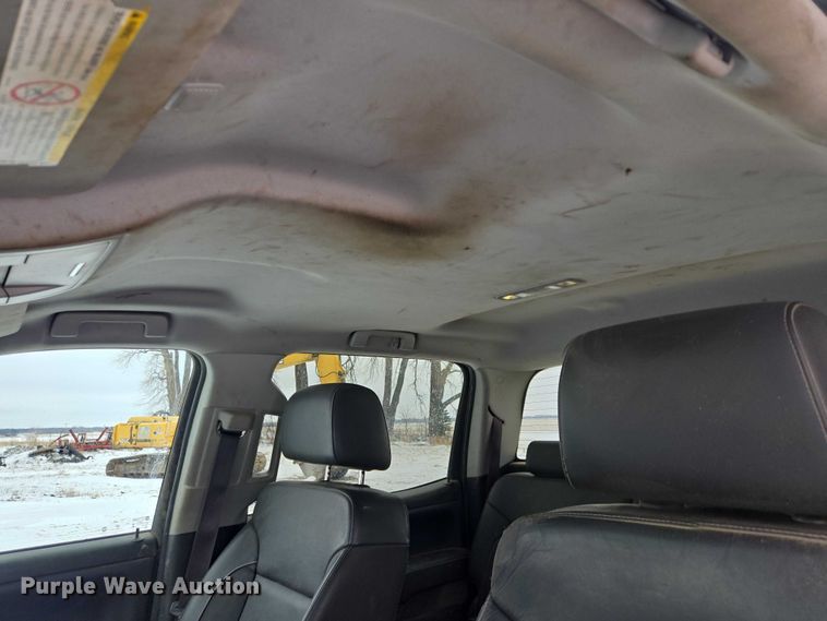 image for item ES2828 2016 Chevrolet Silverado 3500HD Crew Cab pickup truck