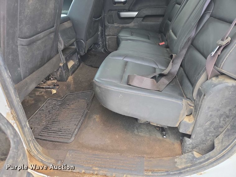 image for item ES2828 2016 Chevrolet Silverado 3500HD Crew Cab pickup truck