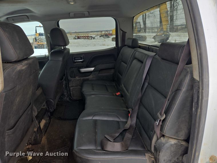 image for item ES2828 2016 Chevrolet Silverado 3500HD Crew Cab pickup truck