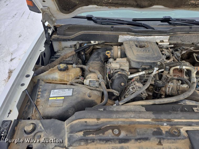 image for item ES2828 2016 Chevrolet Silverado 3500HD Crew Cab pickup truck