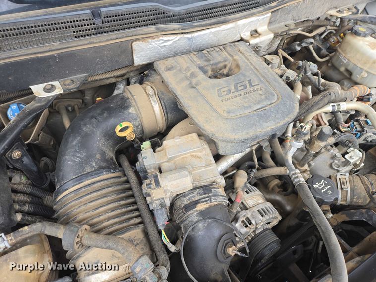 image for item ES2828 2016 Chevrolet Silverado 3500HD Crew Cab pickup truck