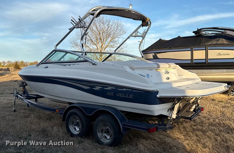 image for item ES5676 2006 Caravelle 207 LS FS boat