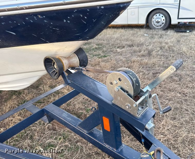 image for item ES5676 2006 Caravelle 207 LS FS boat