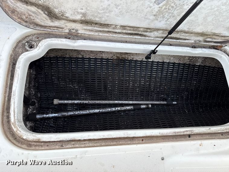 image for item ES5676 2006 Caravelle 207 LS FS boat