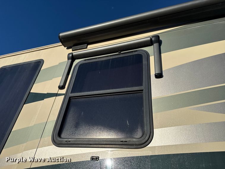 image for item ES5677 2007 Holiday Rambler Endeavour RV