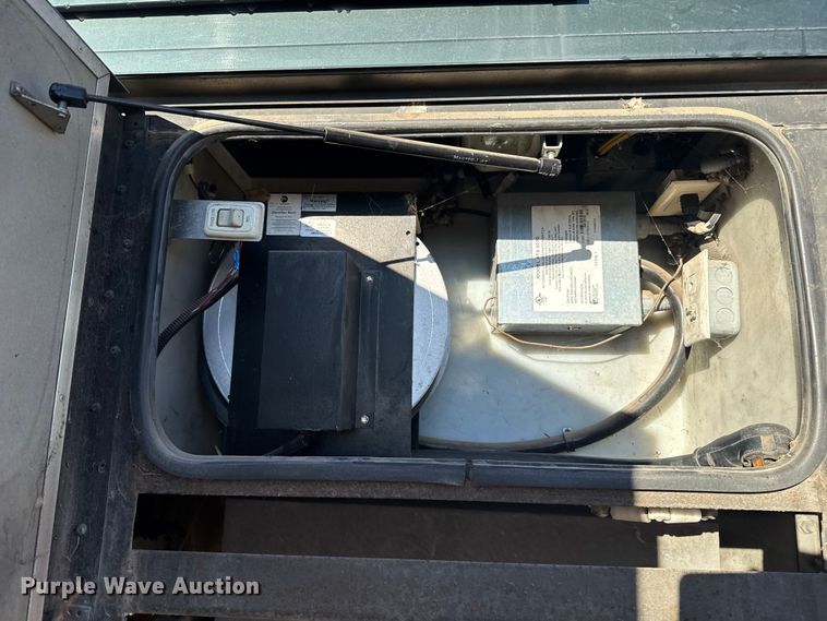 image for item ES5677 2007 Holiday Rambler Endeavour RV