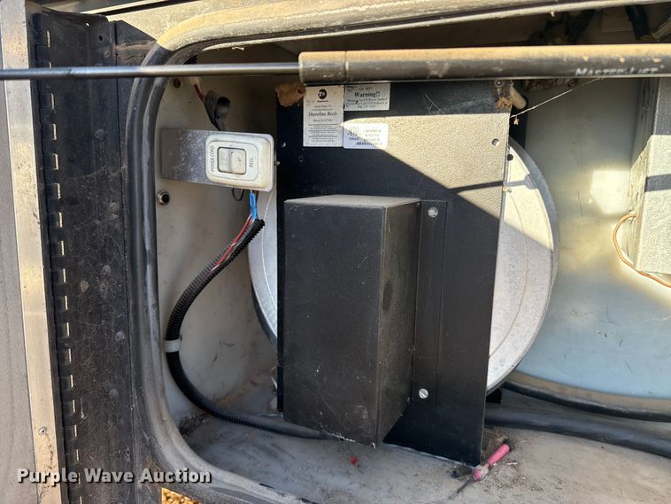 image for item ES5677 2007 Holiday Rambler Endeavour RV