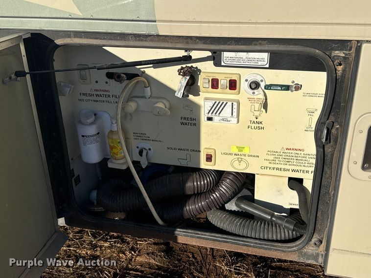 image for item ES5677 2007 Holiday Rambler Endeavour RV