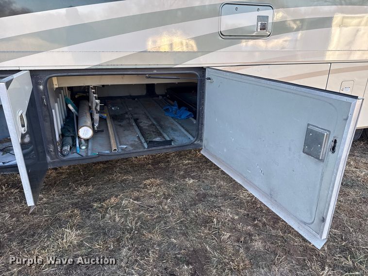 image for item ES5677 2007 Holiday Rambler Endeavour RV