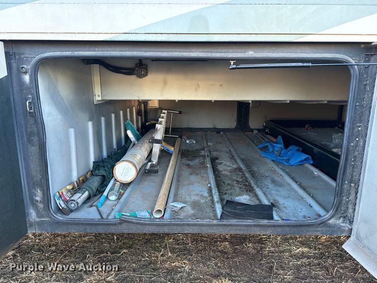 image for item ES5677 2007 Holiday Rambler Endeavour RV