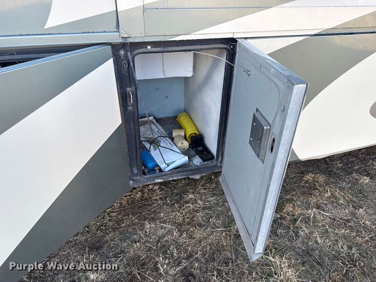 image for item ES5677 2007 Holiday Rambler Endeavour RV