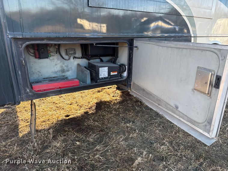 image for item ES5677 2007 Holiday Rambler Endeavour RV