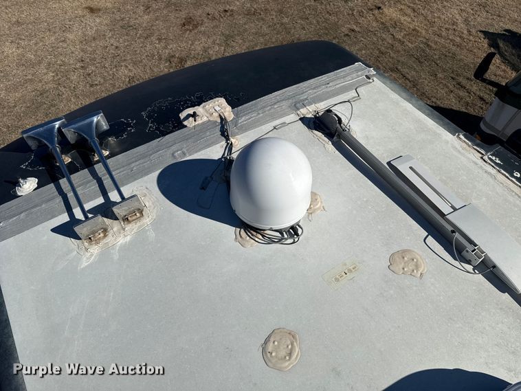 image for item ES5677 2007 Holiday Rambler Endeavour RV