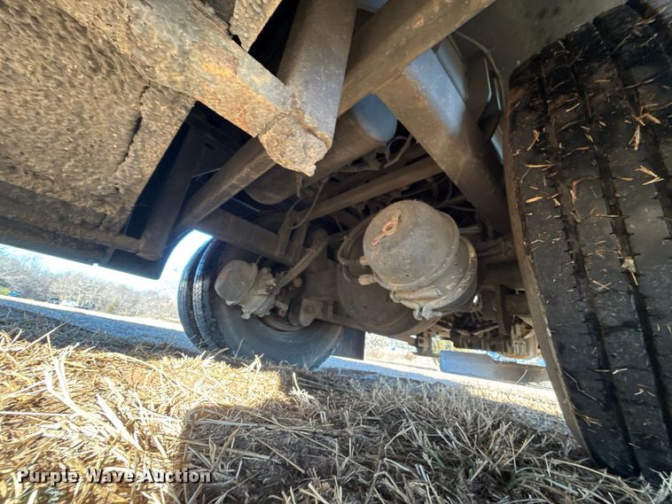 image for item ES5677 2007 Holiday Rambler Endeavour RV