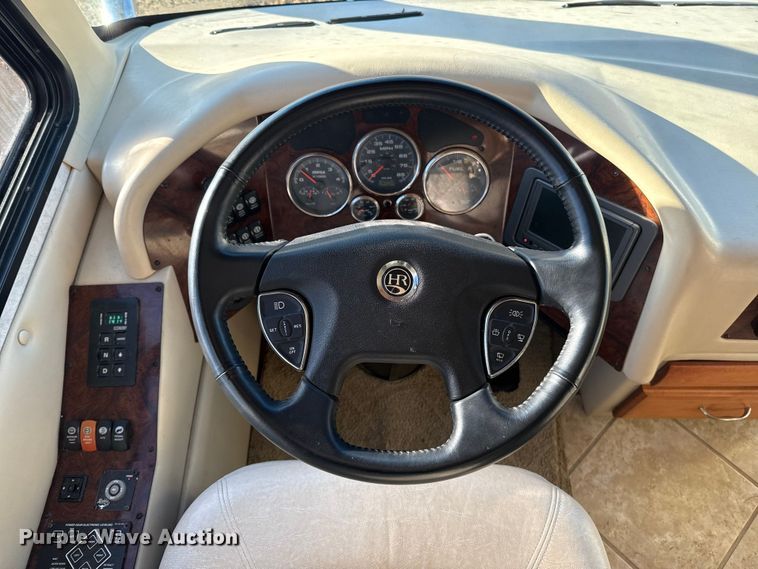 image for item ES5677 2007 Holiday Rambler Endeavour RV