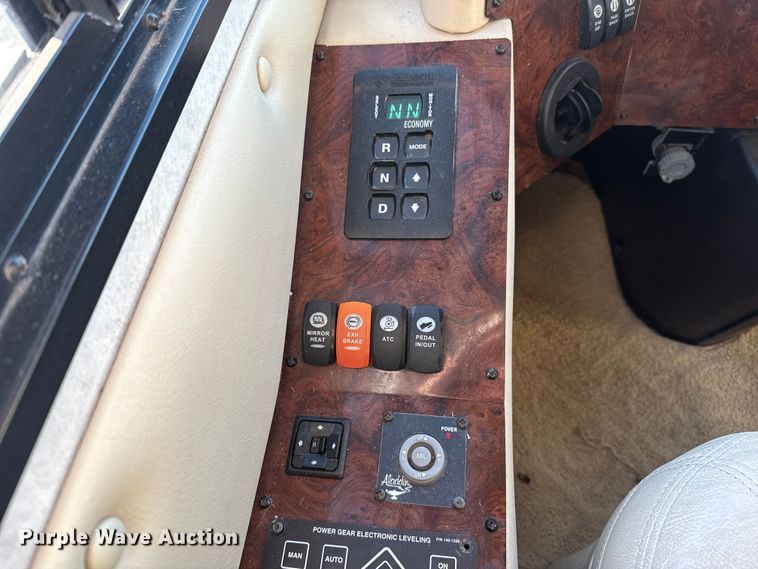 image for item ES5677 2007 Holiday Rambler Endeavour RV