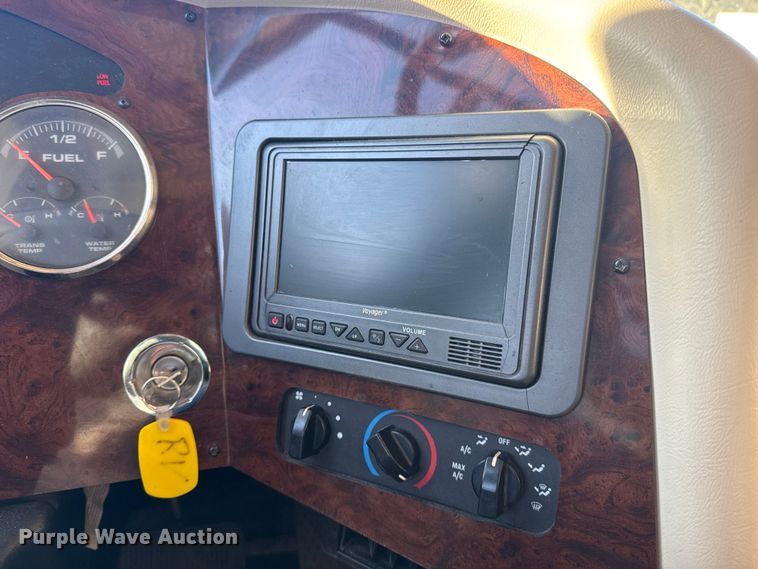 image for item ES5677 2007 Holiday Rambler Endeavour RV