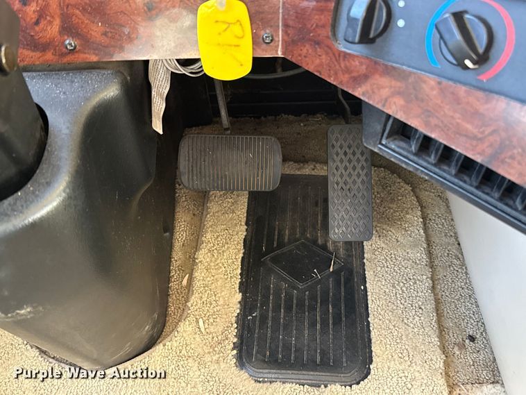 image for item ES5677 2007 Holiday Rambler Endeavour RV