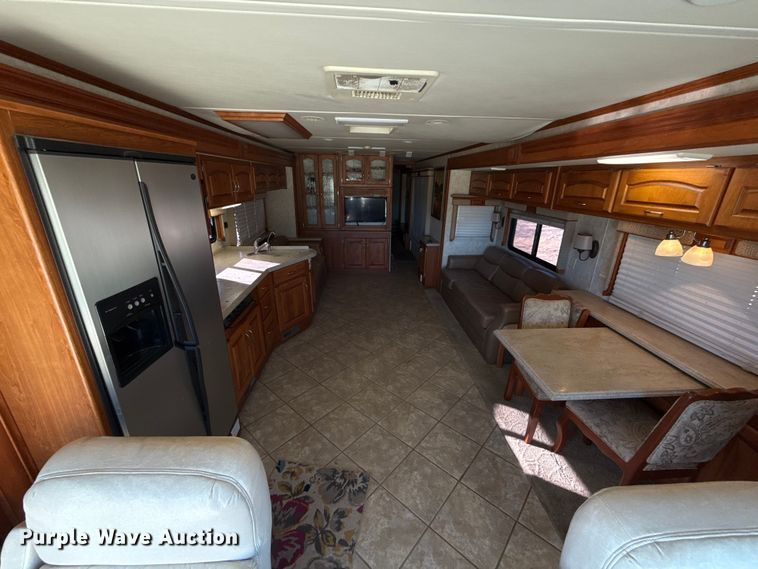 image for item ES5677 2007 Holiday Rambler Endeavour RV