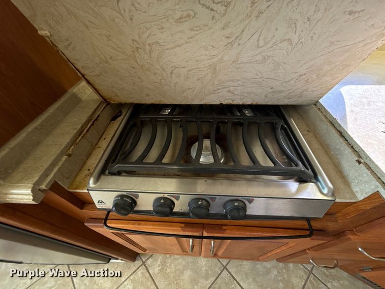 image for item ES5677 2007 Holiday Rambler Endeavour RV