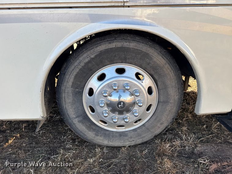 image for item ES5677 2007 Holiday Rambler Endeavour RV