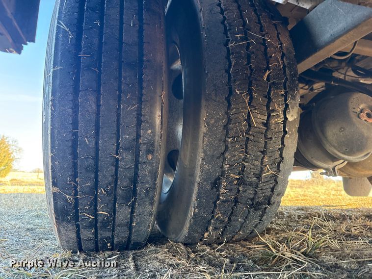 image for item ES5677 2007 Holiday Rambler Endeavour RV