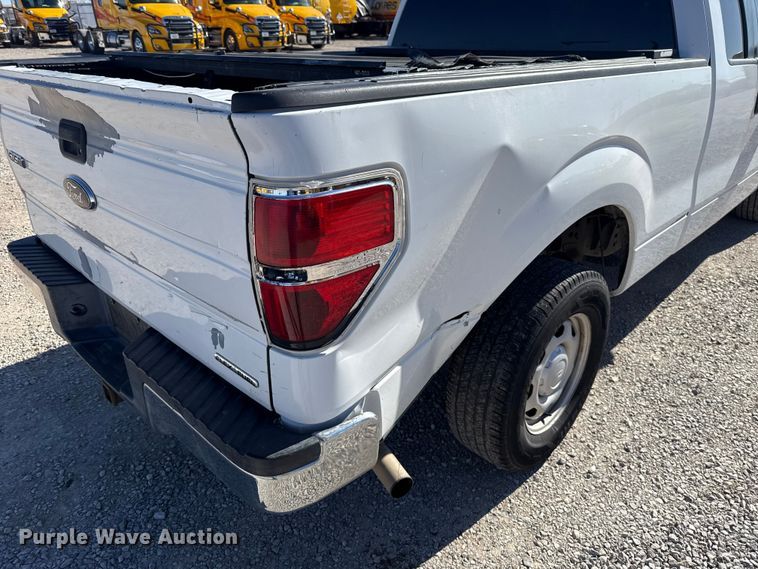 image for item ES5698 2012 Ford F150 Ext. Cab pickup truck