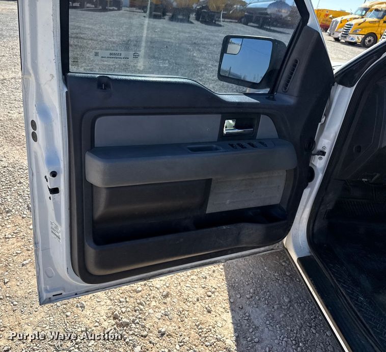 image for item ES5698 2012 Ford F150 Ext. Cab pickup truck