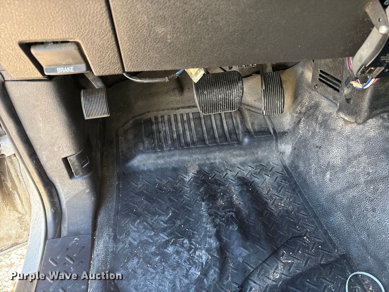 image for item ES5698 2012 Ford F150 Ext. Cab pickup truck