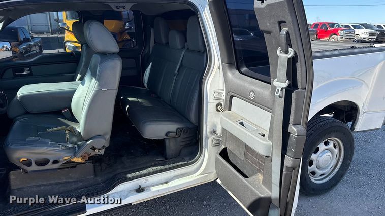 image for item ES5698 2012 Ford F150 Ext. Cab pickup truck