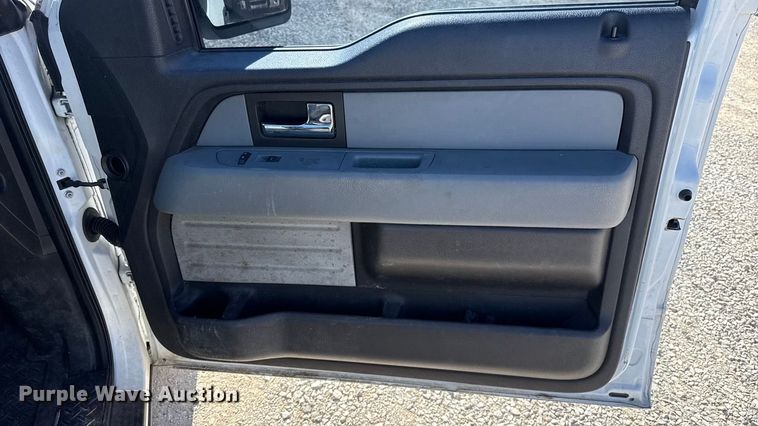 image for item ES5698 2012 Ford F150 Ext. Cab pickup truck