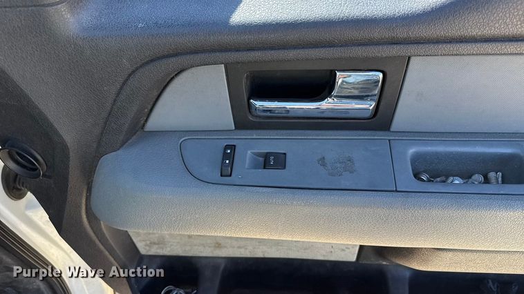 image for item ES5698 2012 Ford F150 Ext. Cab pickup truck